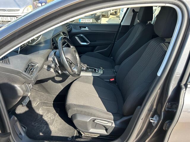 PEUGEOT 308 STYLE 1.2 E-THP AUTO SPANISH LHD IN SPAIN 64000 MILES SUPERB 2019